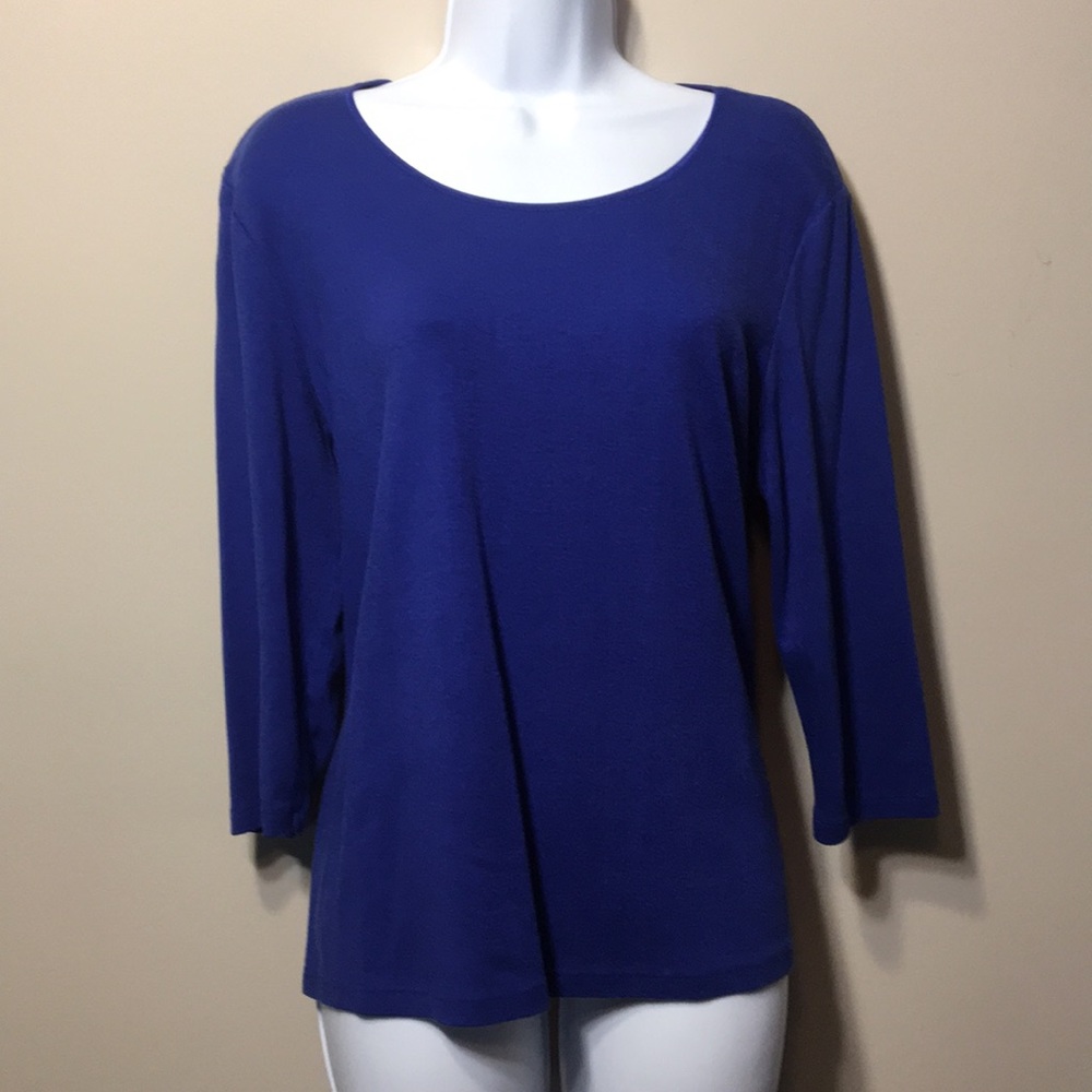 New. Never worn. Royal blue 3/4 sleeves.